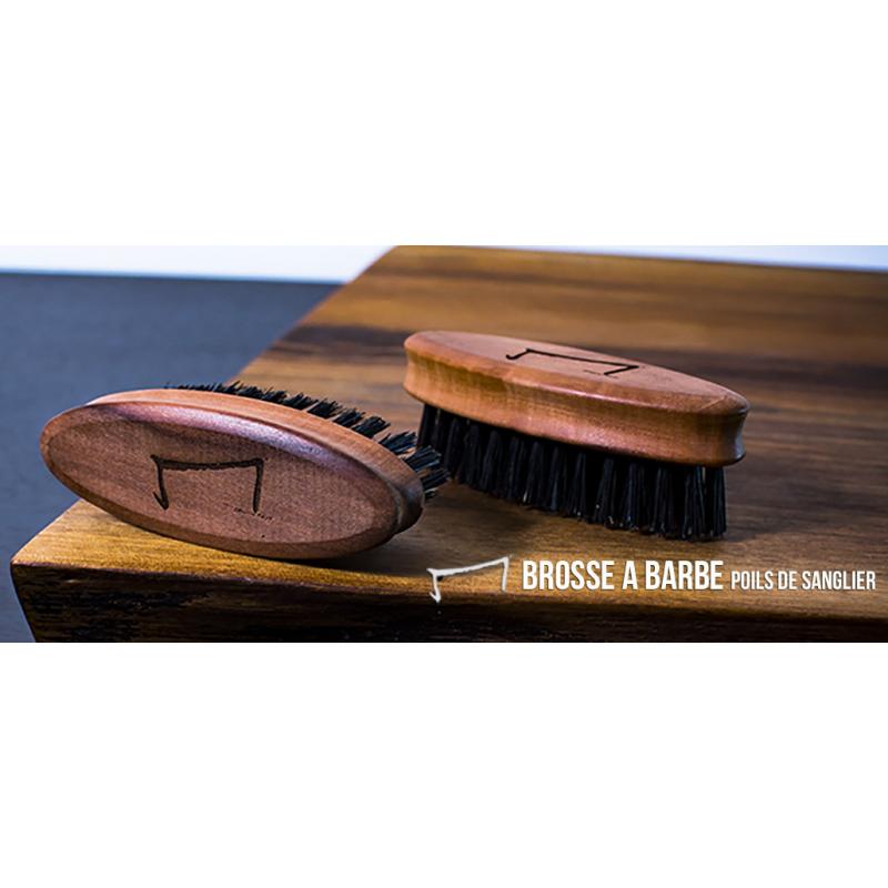 la M brosse de barbe de la marque Aurelien Magnano en poil de sanglier et bois la M brosse de barbe de la marque Aurelien Magnano en poil de sanglier et bois