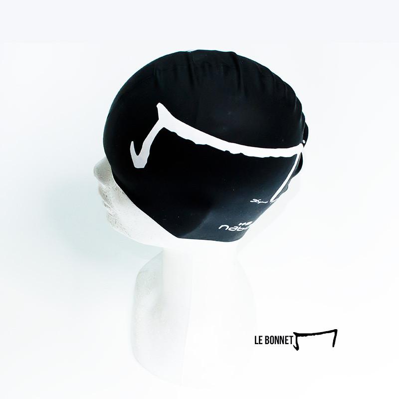 Le bonnet M par Aurélien Magnano - bonnet de piscine de la marque Aurelien Magnano Le bonnet M par Aurélien Magnano - bonnet de piscine de la marque Aurelien Magnano