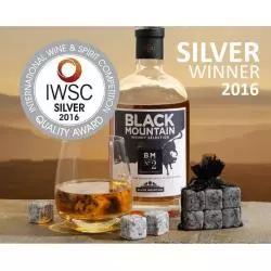 Whisky N°2 Premium-BLACK MOUNTAIN-medaille d-argent-iwsc-2016-verre avec glacons
