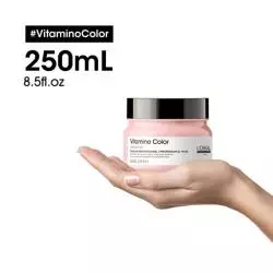 Vitamino-color-loreal-professionnel-masque-apres-shampoing-250ml-sur-une-main